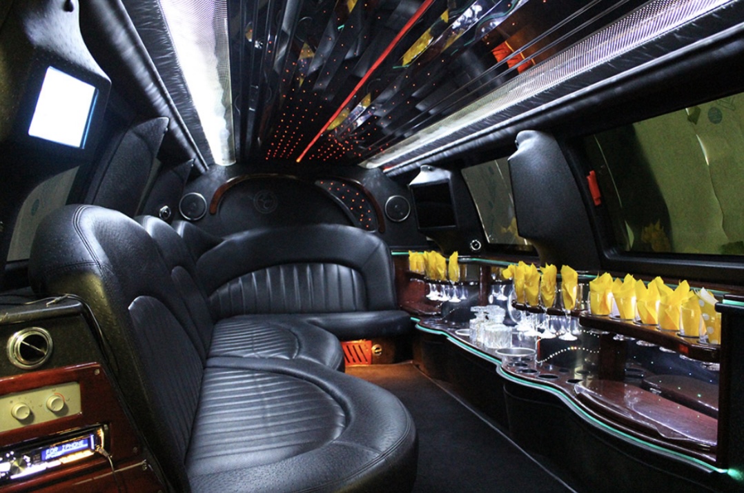 fleet Ottawa Stretch Limousines